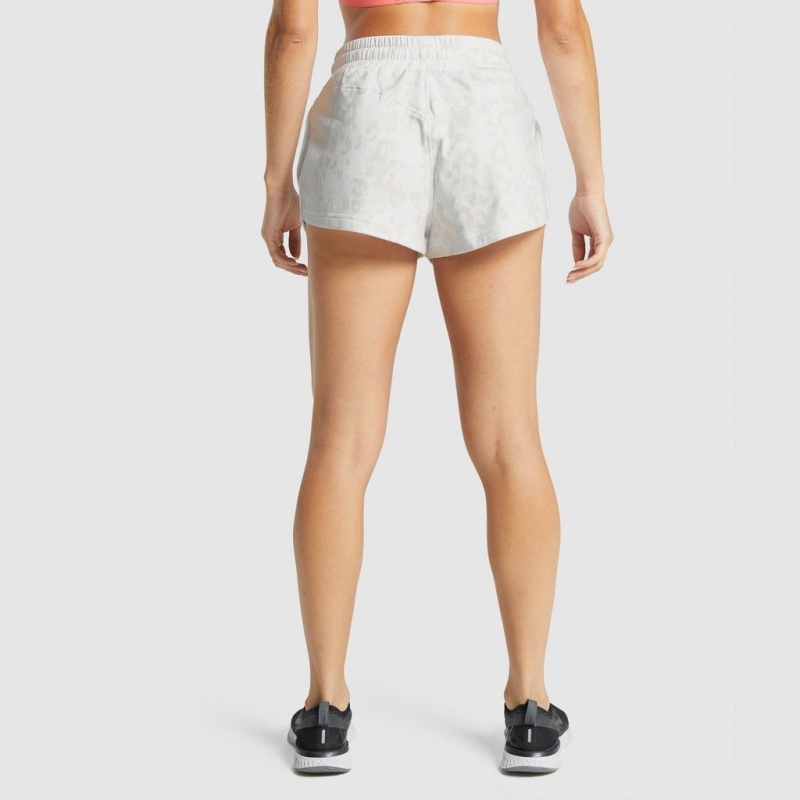 Short Gymshark Animal Estampadas Blancas Creme | 41DCGXKAF