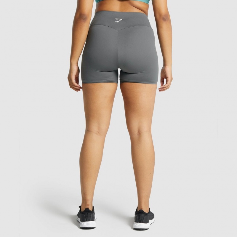 Short Gymshark Entrenamiento Gris | 17VIOLHBU