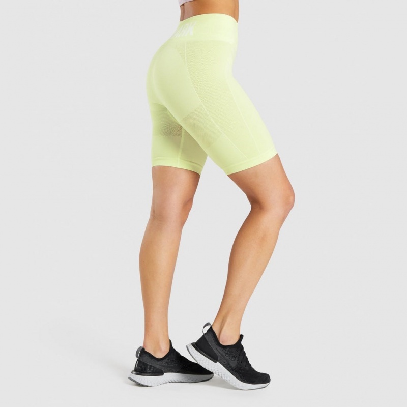 Short Gymshark Flex Cycling Verde Claro | 60PQERCAT