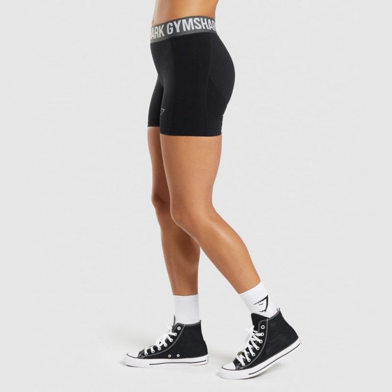 Short Gymshark Flex Negras | 08EWSIARM